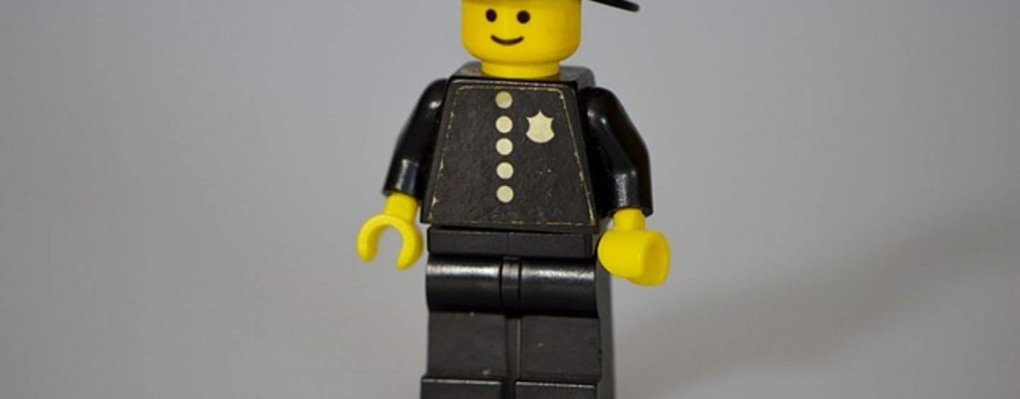 Poliziotto: tutela dei cittadini e dello Stato