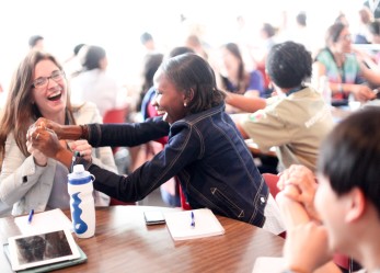 Borse di studio per il dialogo e la cooperazione