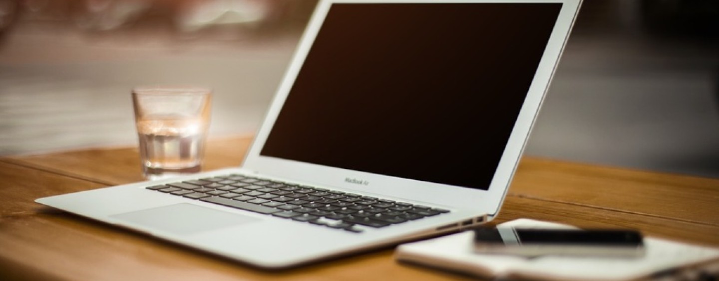 Intervistatore per sondaggi e ricerche di mercato