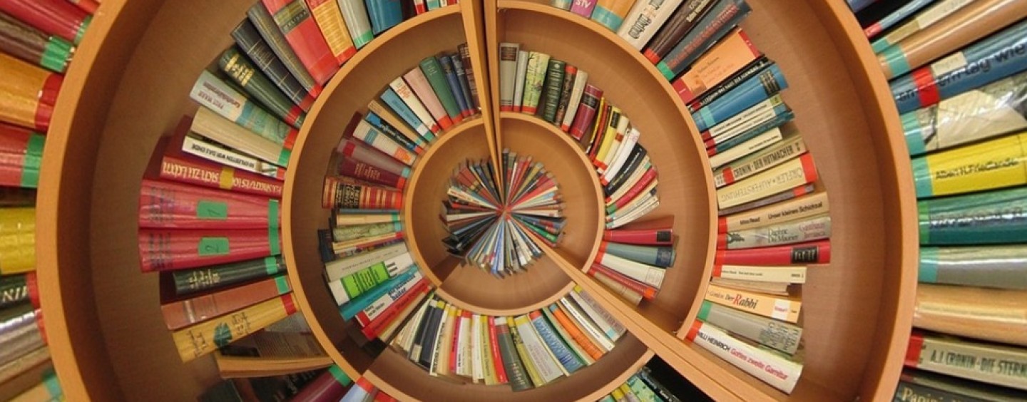 Vota i tuoi 10 libri preferiti: la tua scuola riceverà i 10 libri vincitori della classifica nazionale