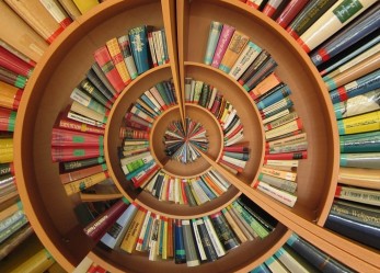 Vota i tuoi 10 libri preferiti: la tua scuola riceverà i 10 libri vincitori della classifica nazionale