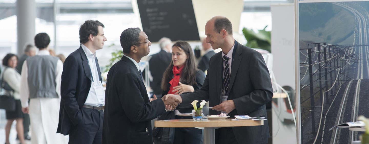Studenti in Banca a Lussemburgo d’estate