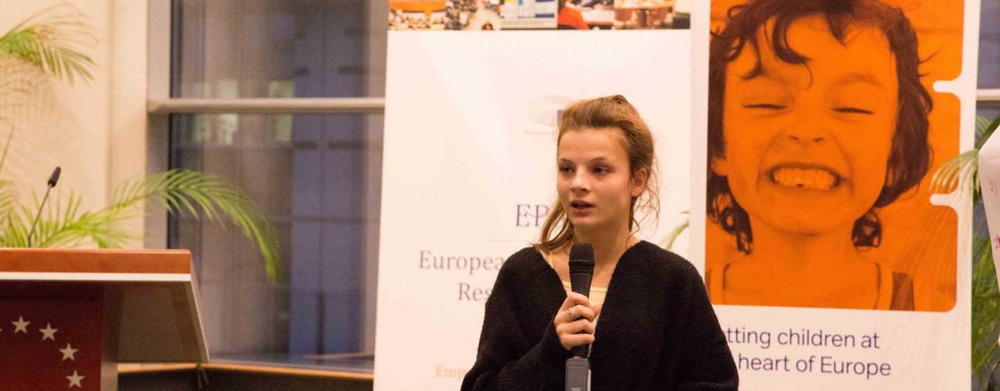 6 mesi a Bruxelles per la promozione dei diritti dei bambini e dei giovani