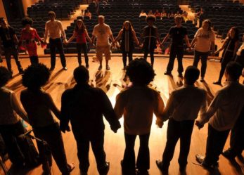 Un concorso dedicato ad artisti di teatro innovativi