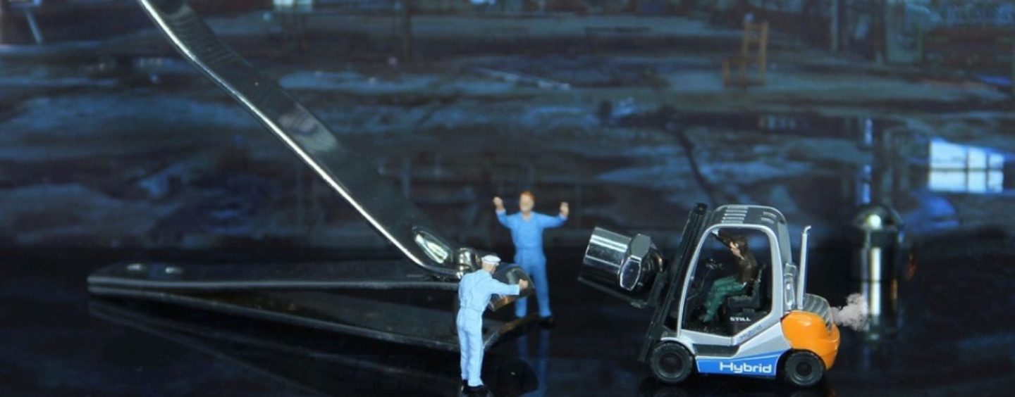 Corso gratuito per addetto al magazzino con guida del carrello elevatore