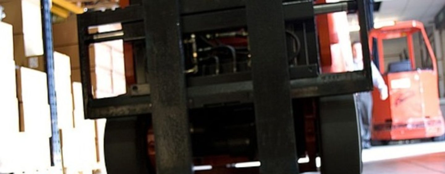 Corso gratuito per addetto al magazzino con guida muletto