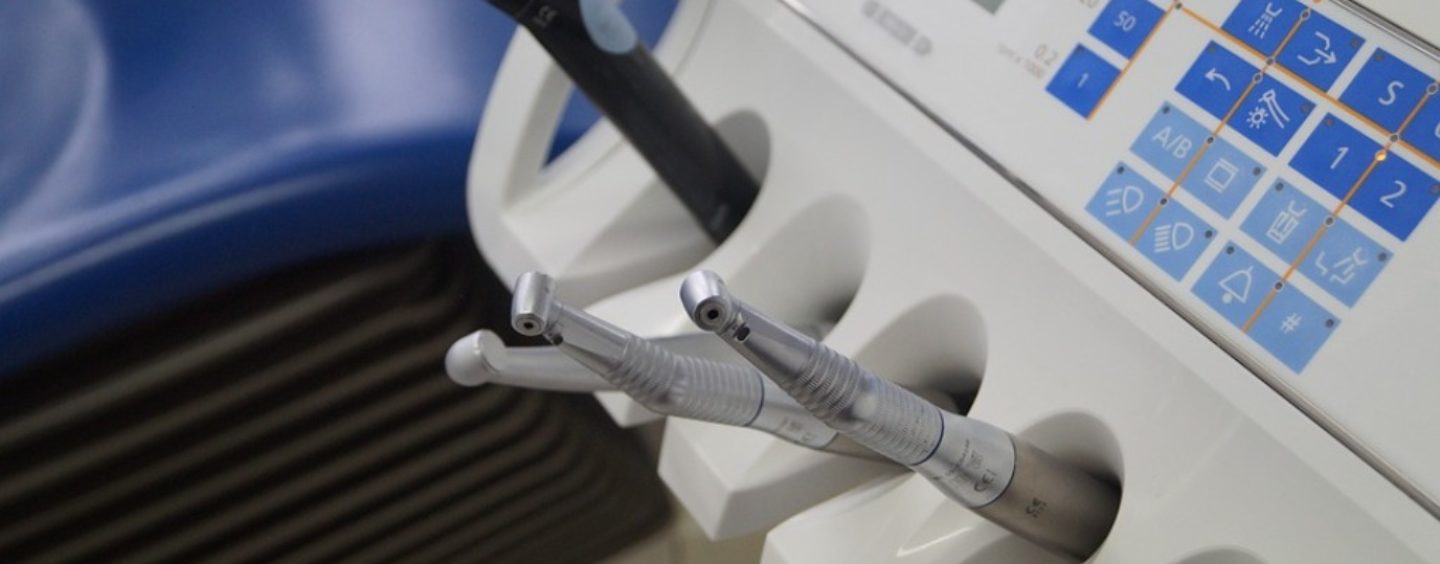 Corsi di aggiornamento obbligatorio per assistenti di studio odontoiatrico