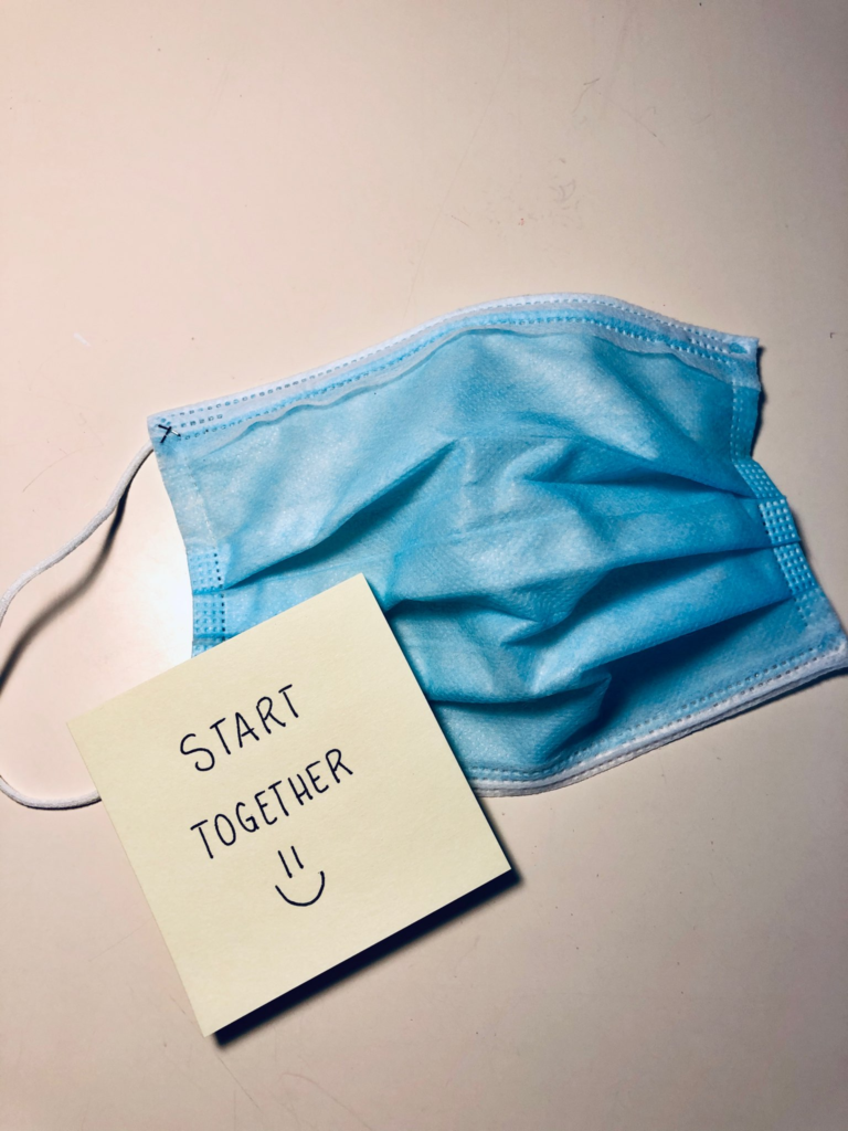 Quando a gennaio i telenotiziari hanno iniziato a diffondere le immagini di ciò che stava accadendo in Oriente, noi italiani, e dico “noi” per non assolvermi dalle mie colpe, eravamo ancora “vicini-vicini”... Di Marta Stefana, 4BL