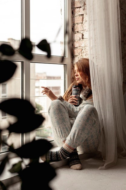 La poesia è finita | e io torno a guardare serie tv per tutta la vita... Di Eleonora Franzoni