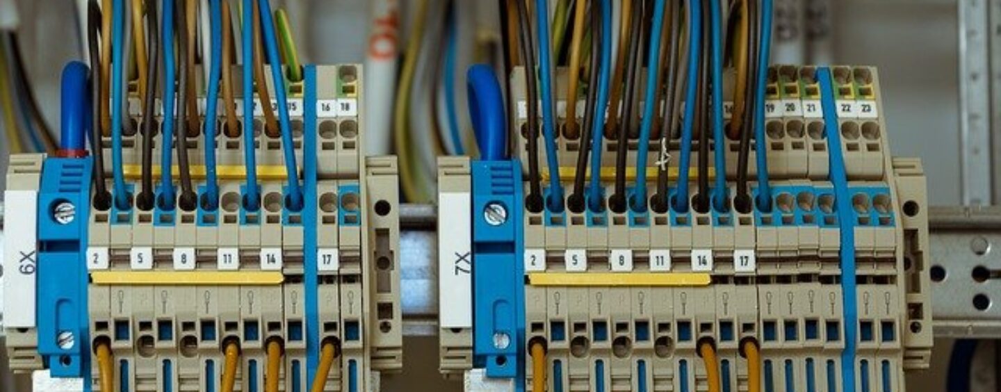 Opportunità di lavoro: apprendista elettricista e elettricista impiantista