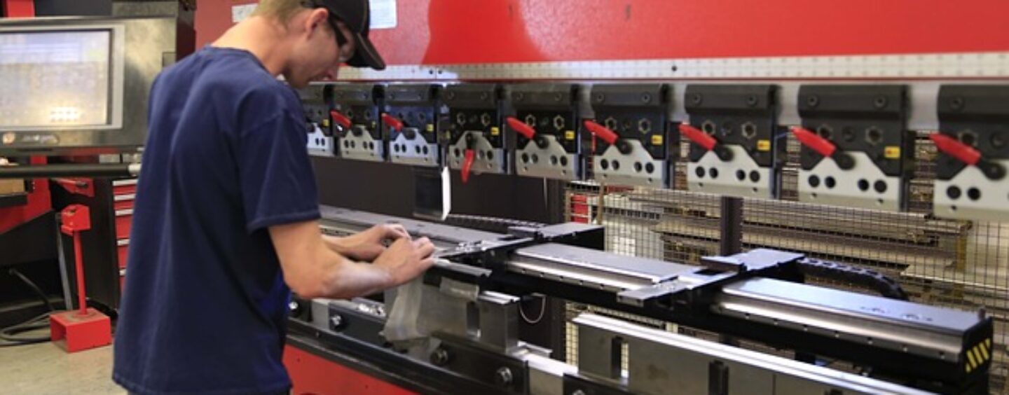 Corso gratuito di specializzazione per attrezzista e addetto alla costruzione stampi