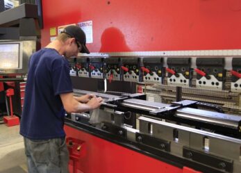 Corso gratuito di specializzazione per attrezzista e addetto alla costruzione stampi