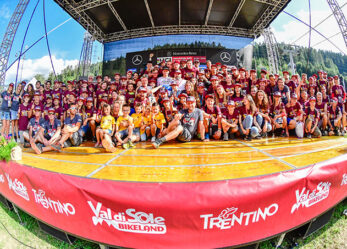 Volontarie e volontari per i campionati di mountain bike