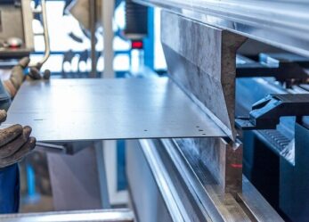 Corso gratuito per operatore CNC