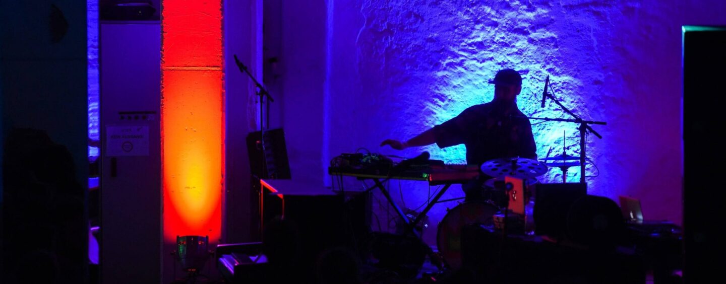 Un’open call per giovani musicisti e teatranti