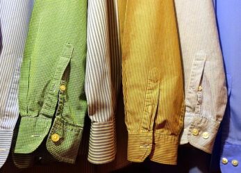 Addetti vendita in negozio abbigliamento