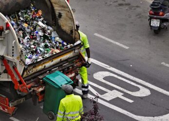 Addetti raccolta rifiuti per Aprica