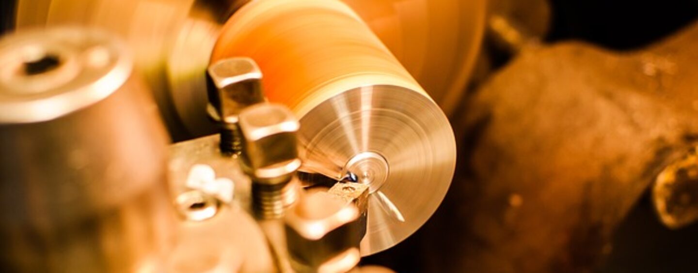 Operatore macchine CNC: un corso gratuito