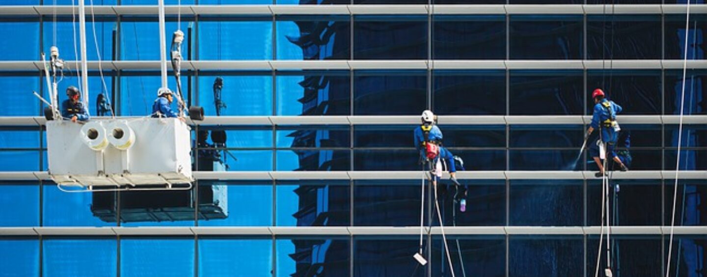 Corso gratuito per addetto alle pulizie industriali e in quota