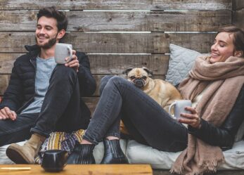 Addetti alla vendita per nuovo negozio di abbigliamento