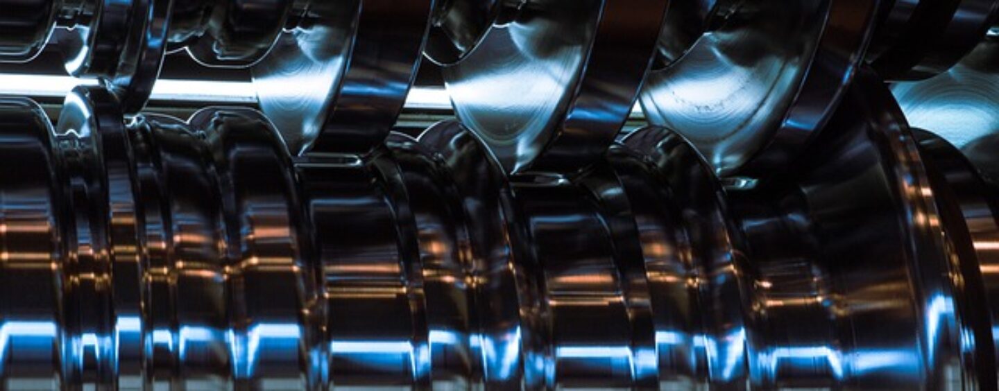 Due profili qualificati per un’azienda che produce macchinari siderurgici