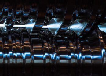 Due profili qualificati per un’azienda che produce macchinari siderurgici