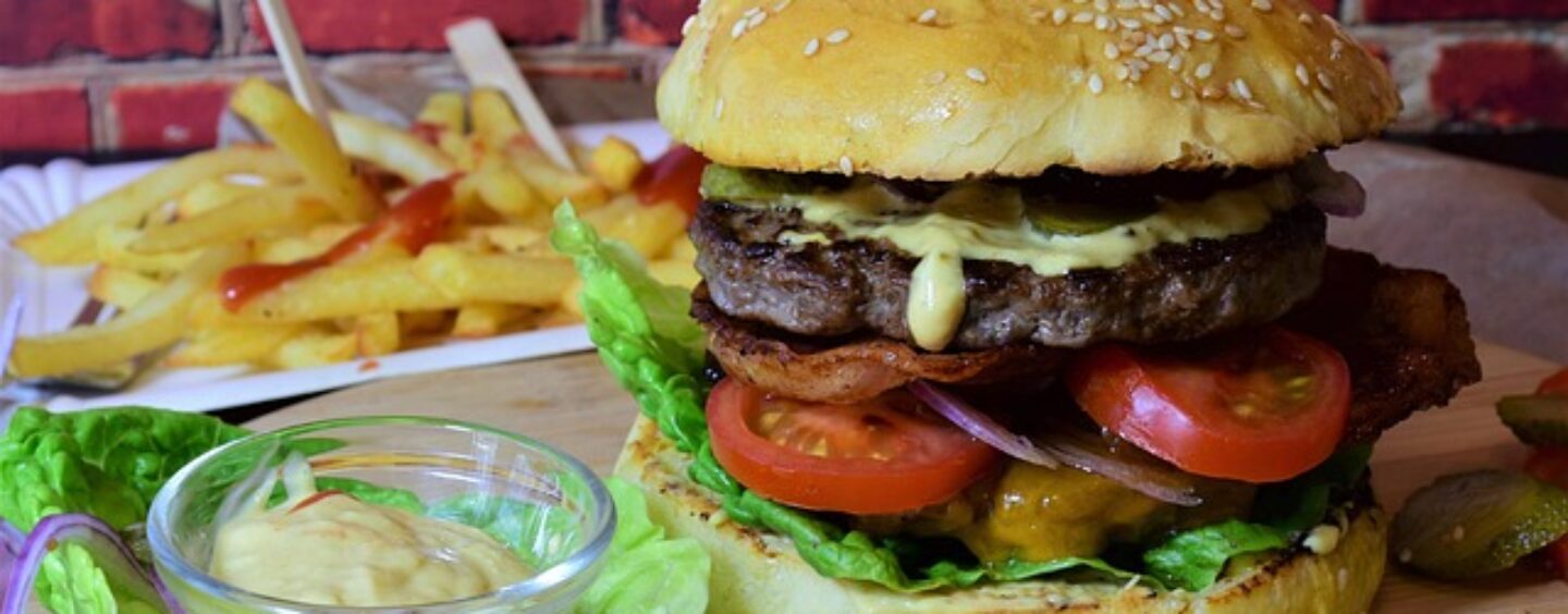 Opportunità di lavoro come addetti alla ristorazione-crew