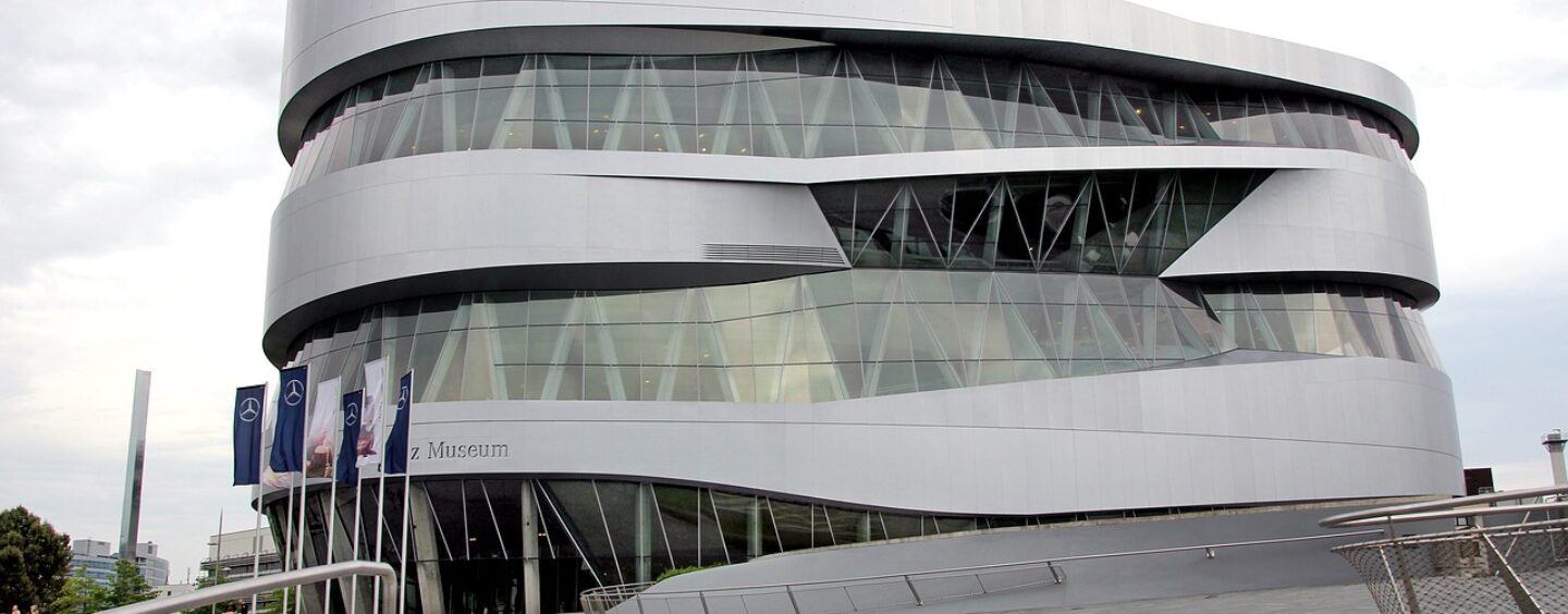 Tirocinio alla Mercedes di Stoccarda