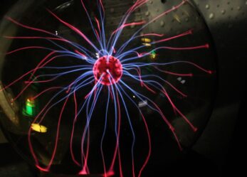 Tirocinio per sviluppare robot bipedi umanoidi