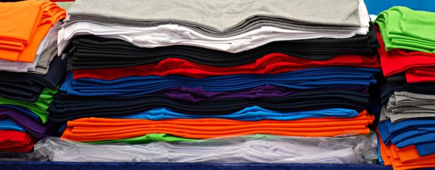 Addetti alle vendite per negozio di abbigliamento sportivo