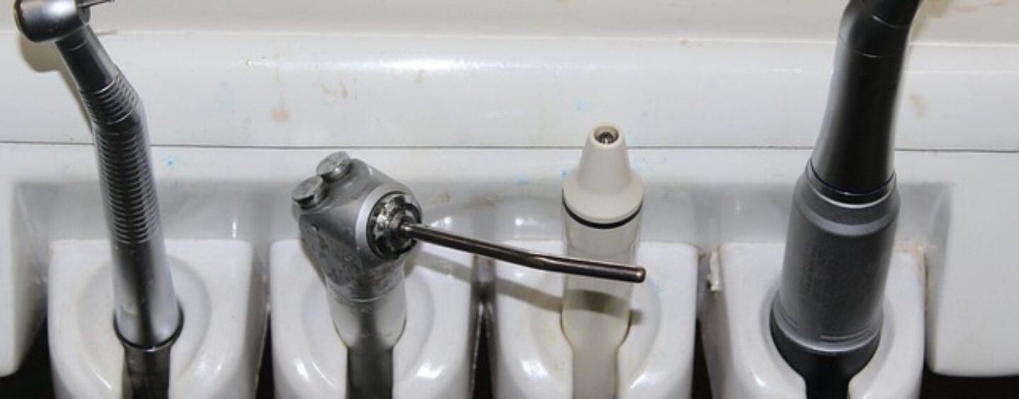 Igienista dentale per clinica ambulatorio odontoiatrico