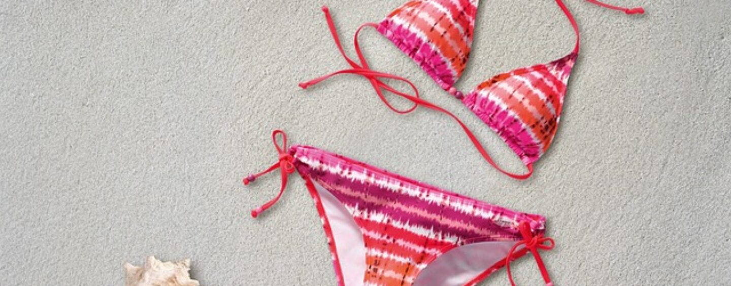 Assistenti alla vendita in negozio di abbigliamento intimo