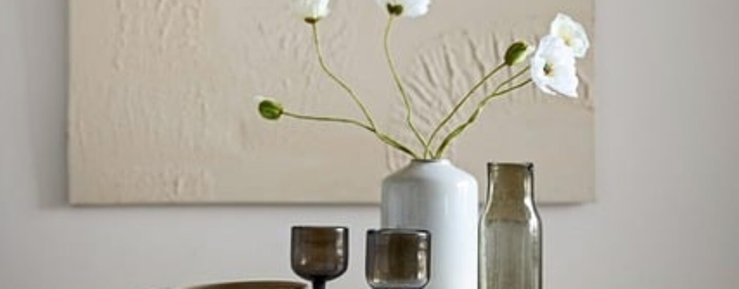 Addetti alle vendite in negozio abbigliamento e casalinghi