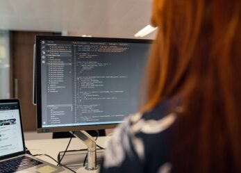 Borse di studio per studentesse di informatica e discipline affini