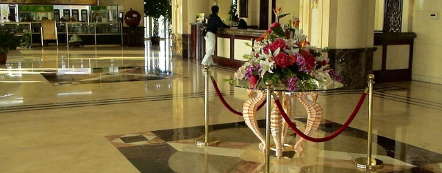 Reception con lingua inglese: corso gratuito