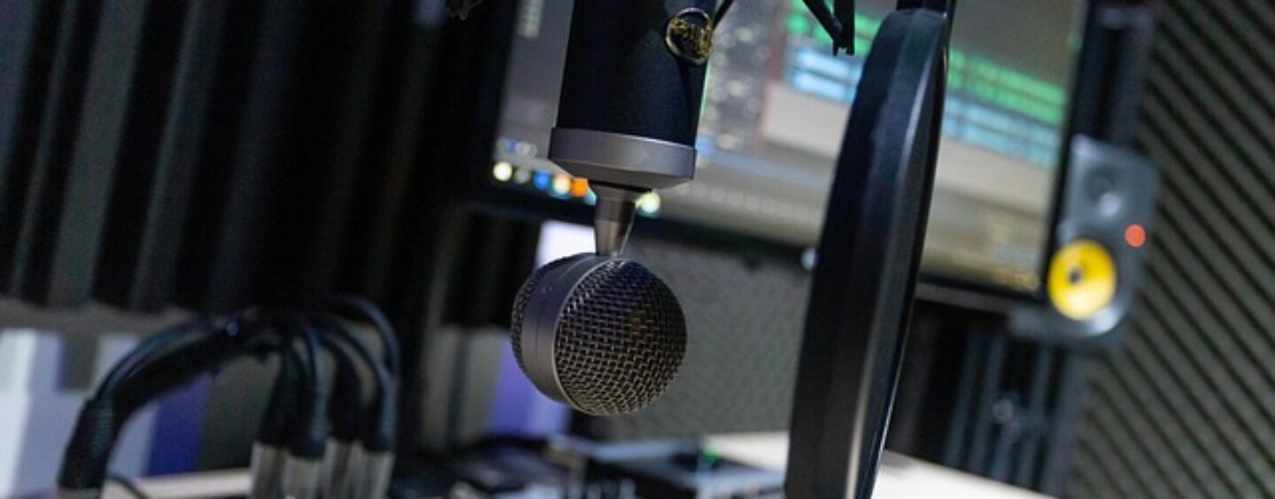 Tirocinio in Francia, in una radio