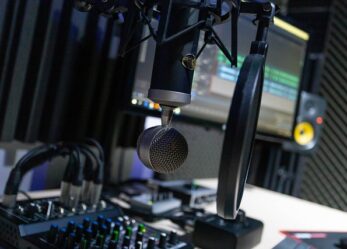 Tirocinio in Francia, in una radio