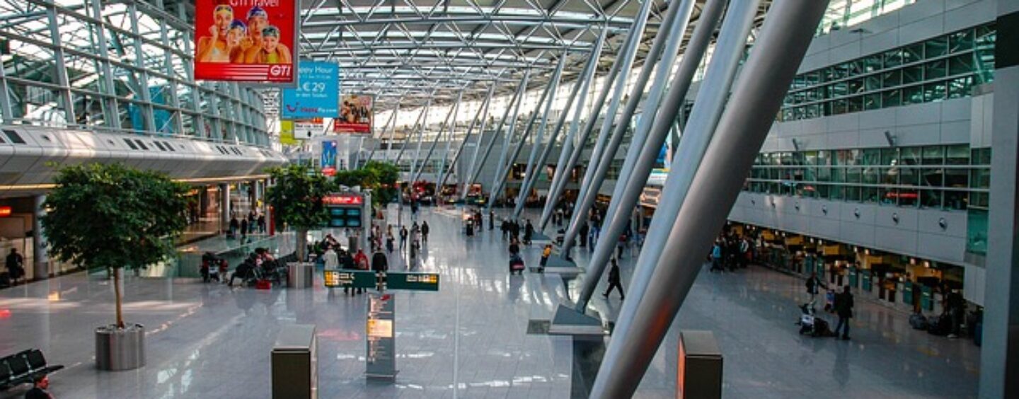 Hostess e steward di terra