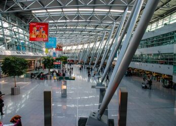 Hostess e steward di terra